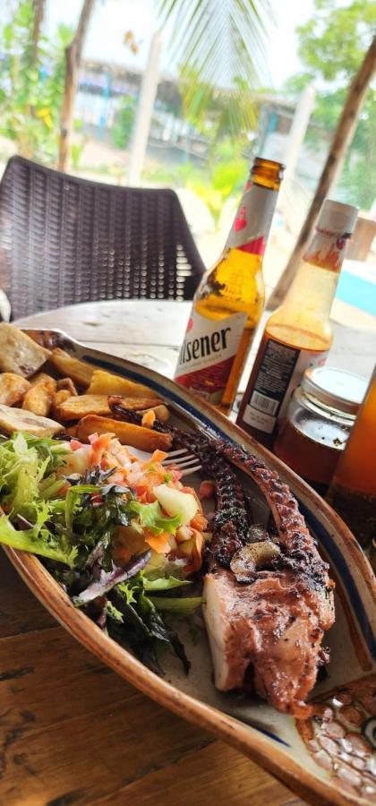 Отель Surf & Turf Zacatecoluca Экстерьер фото